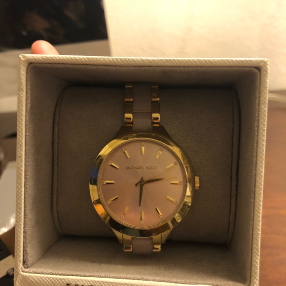 Micheal kors watch brand new never worn